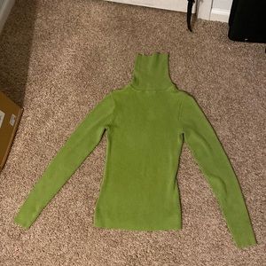 Light green turtle neck, size:S in women, color:light green